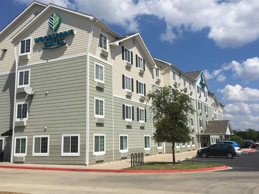 Woodspring Suites Des Moines Pleasant Hill Exterior foto